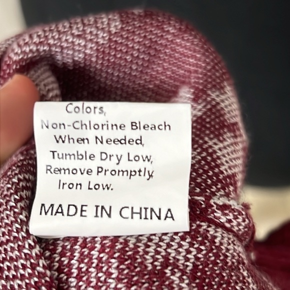 Shein Houndstooth Ruffle Lightweight Sweater - Picture 7 of 7